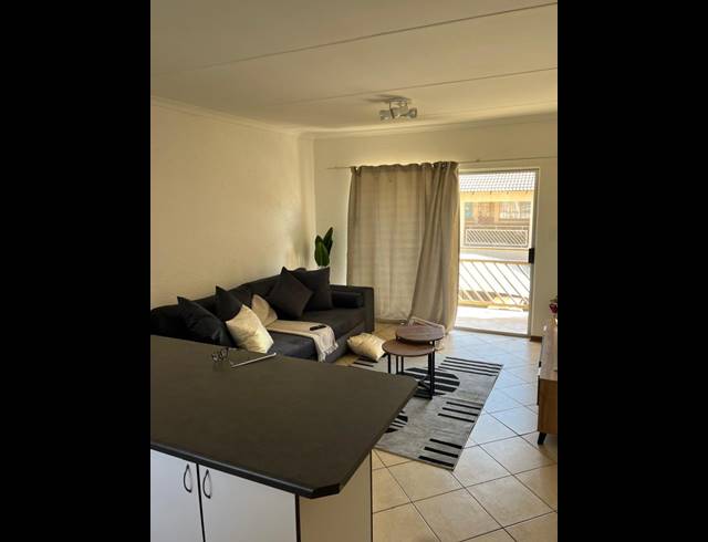 1 BEDROOM FLAT FOR SALE IN RENSBURG